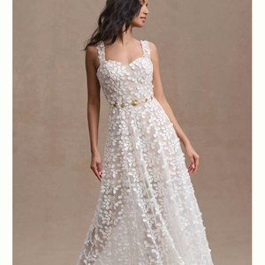 Dress The Population Anabel Sweetheart Embroidered Gown, size Small